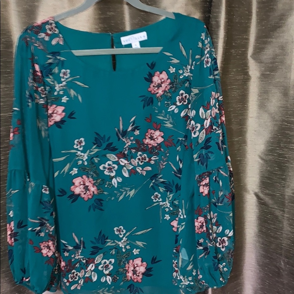 Boutique Emerald floral blouse